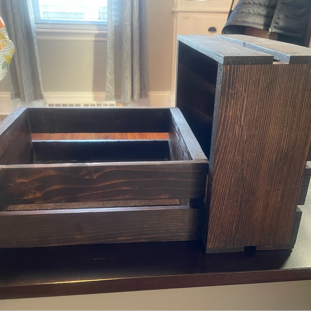 Wood crates (2)
